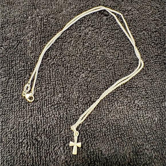 James Avery sterling silver 18” chain with Cross Pendant Necklace - Picture 1 of 1